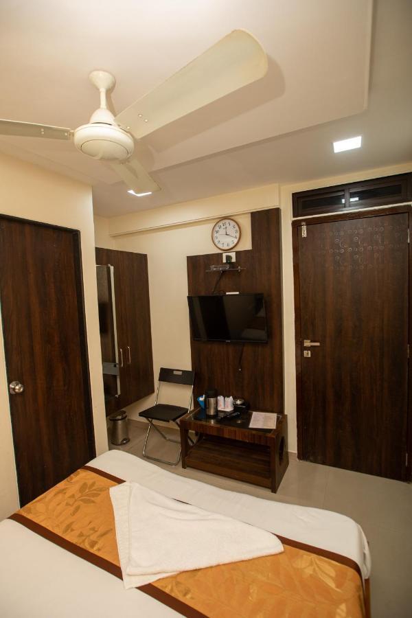 Hotel J D Residency Mumbai Exterior photo