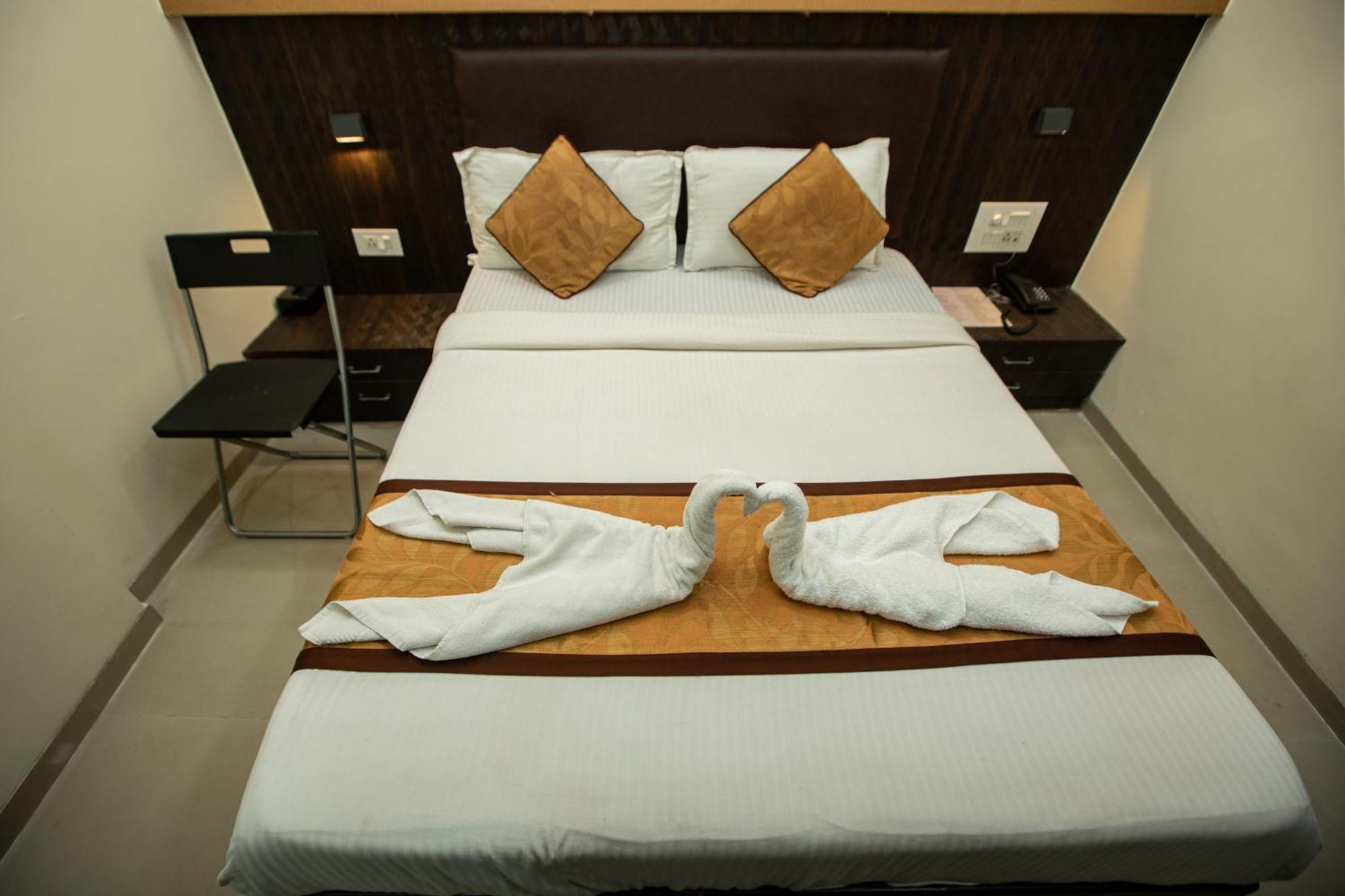 Hotel J D Residency Mumbai Exterior photo