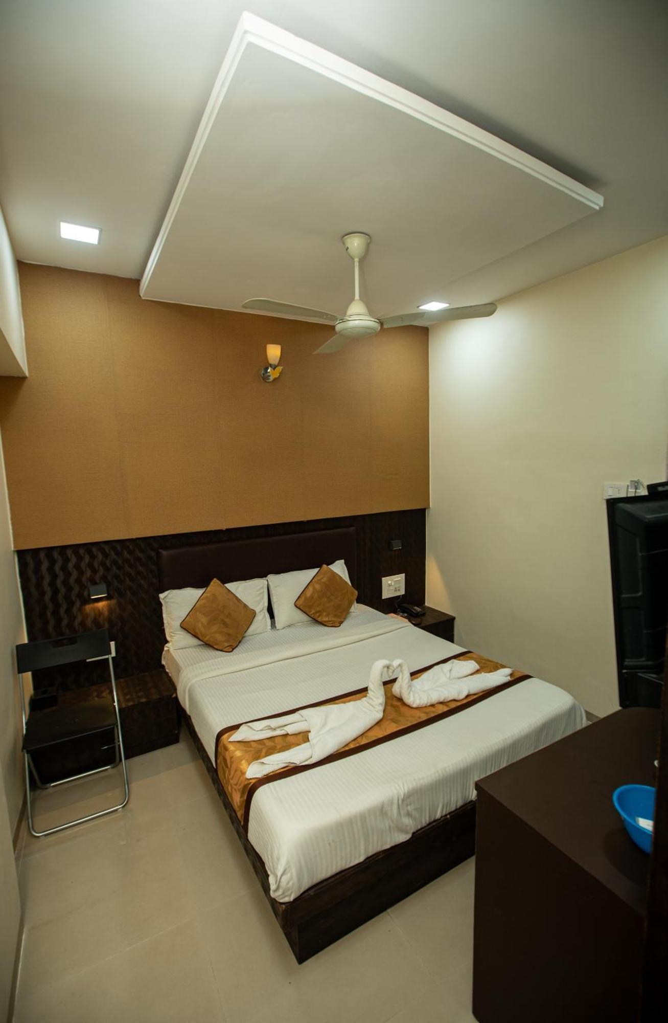 Hotel J D Residency Mumbai Exterior photo